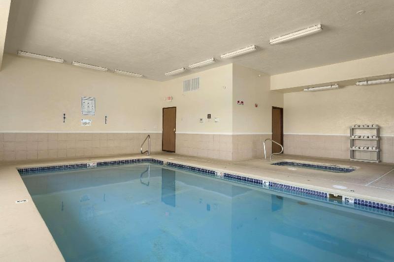 Days Inn by Wyndham Jefferson City image