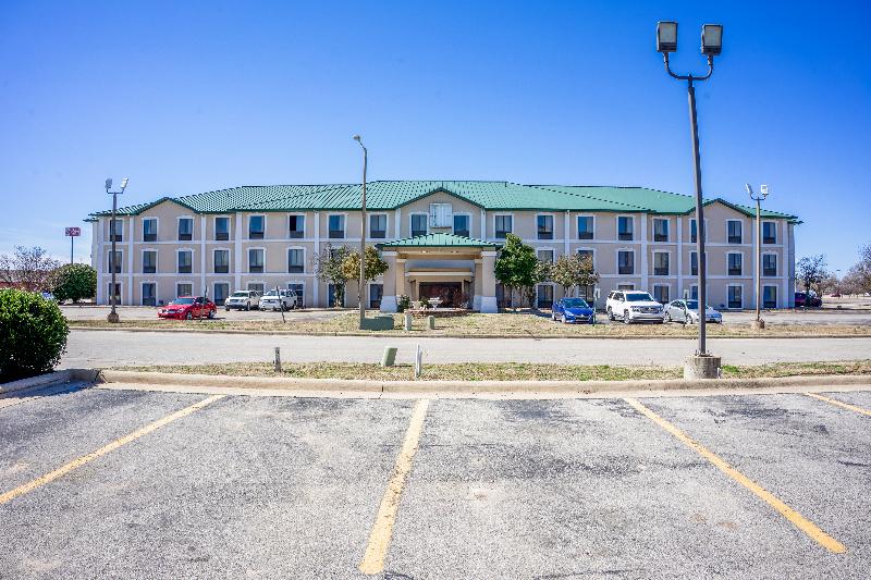 Ark Suites By Oyo Jonesboro I-555 image
