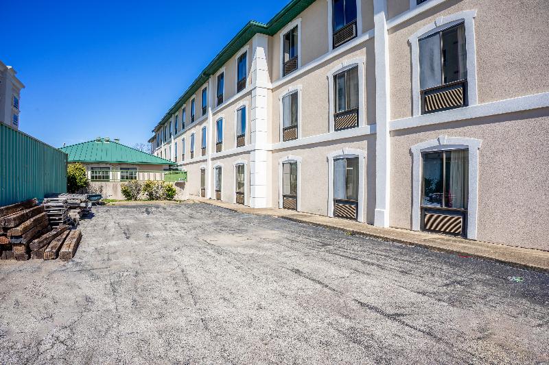 Ark Suites By Oyo Jonesboro I-555 image