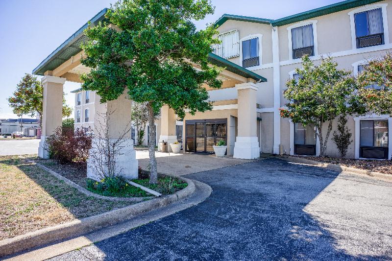 Ark Suites By Oyo Jonesboro I-555 image