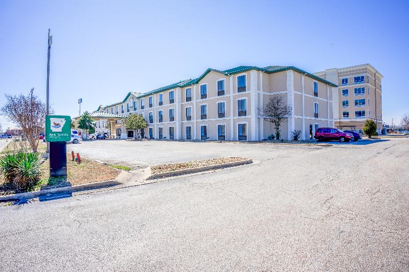 Ark Suites By Oyo Jonesboro I-555 image