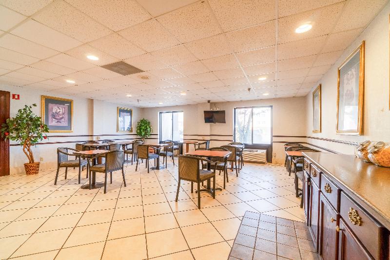 Ark Suites By Oyo Jonesboro I-555 image