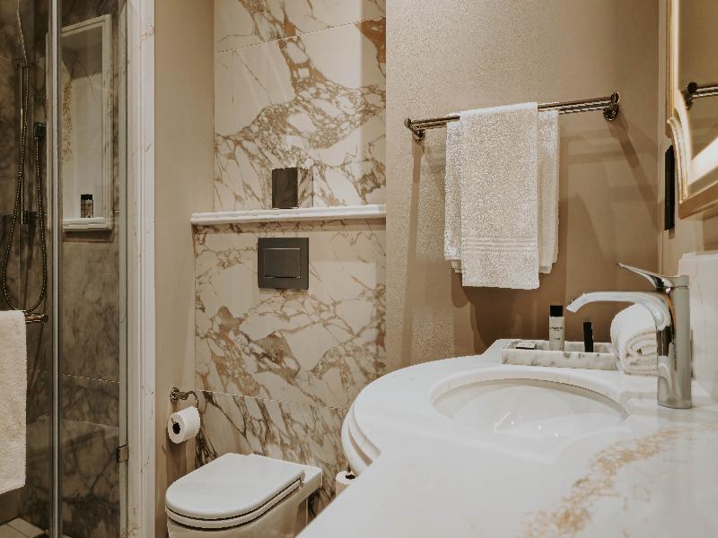 Pivot Hotel Montecasino image