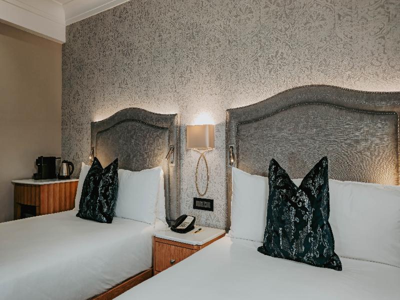 Pivot Hotel Montecasino image