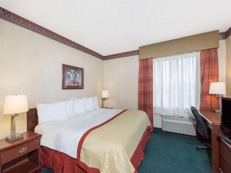 Baymont by Wyndham Jonesboro image