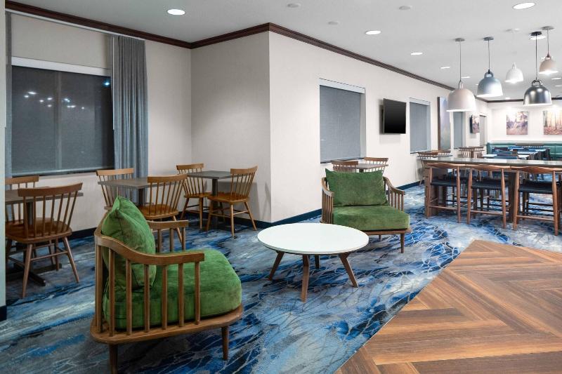 Fairfield Inn & Suites Jefferson City image