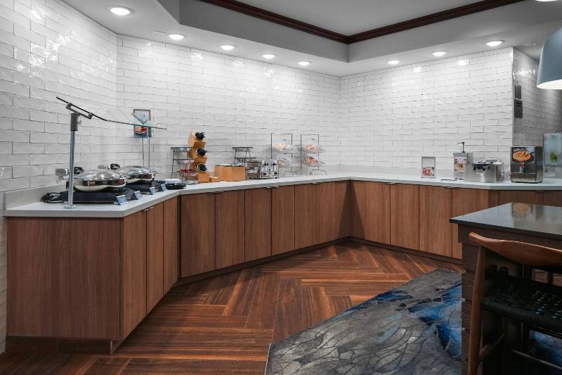 Fairfield Inn & Suites Jefferson City image