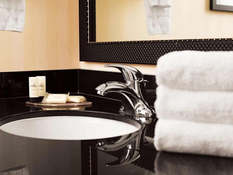 Fairfield Inn & Suites Jefferson City image