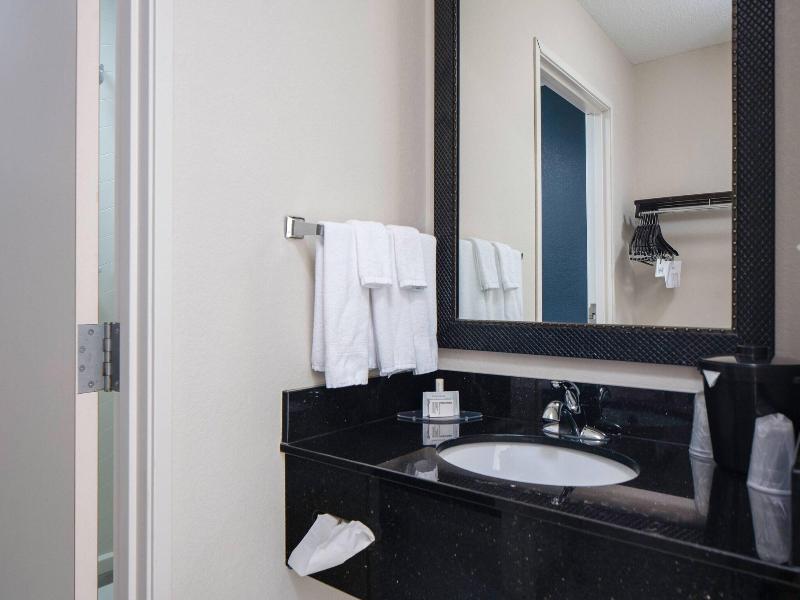 Fairfield Inn & Suites Jefferson City image