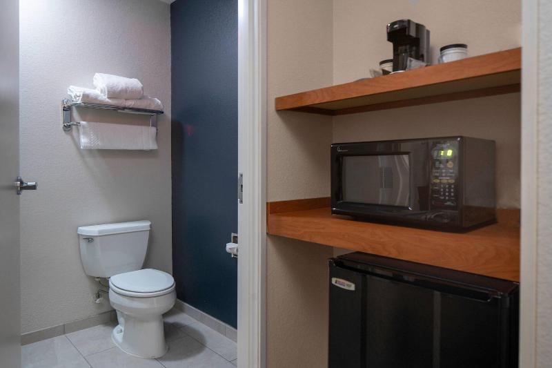 Fairfield Inn & Suites Jefferson City image