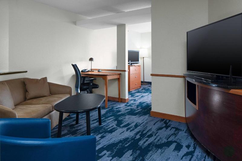 Fairfield Inn & Suites Jefferson City image