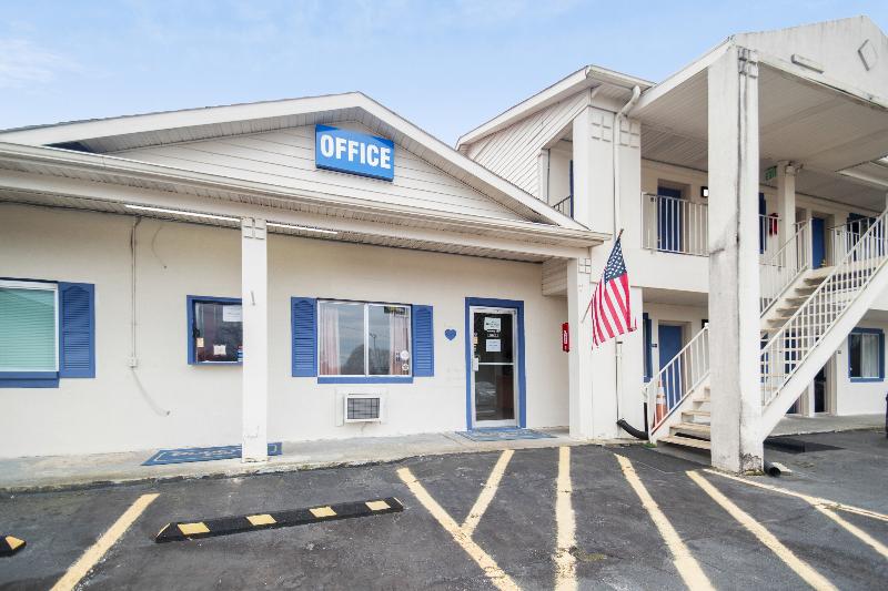 Hotel Jonesville I-77