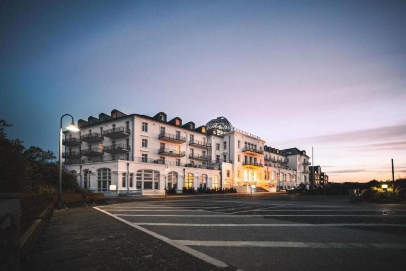 Historisches Kurhaus Juist image