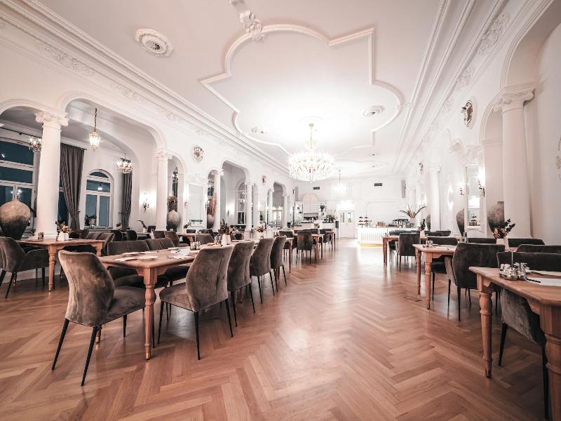 Historisches Kurhaus Juist image
