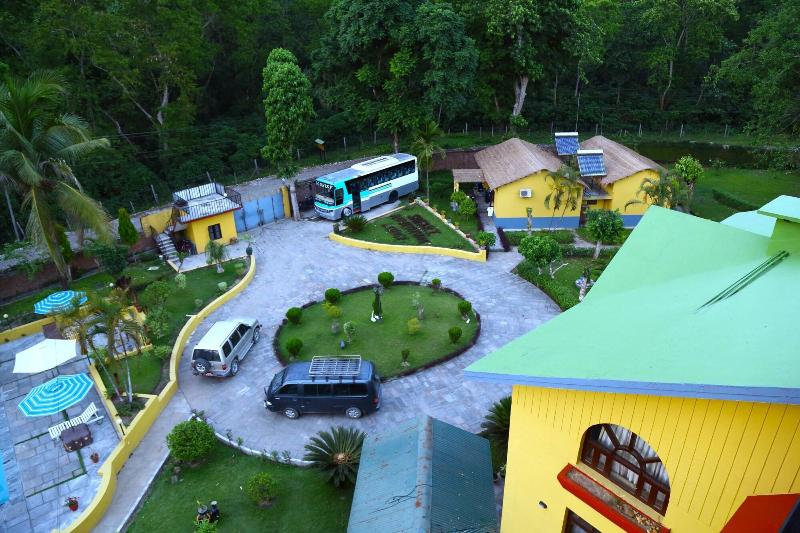 Safari Adventure Lodge