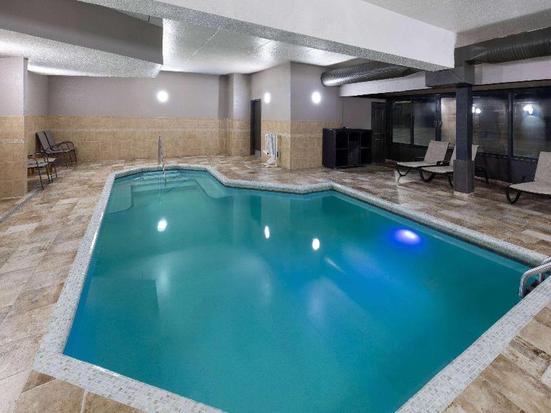 La Quinta Inn&Suites by Wyndham Sevierville/Kodak image