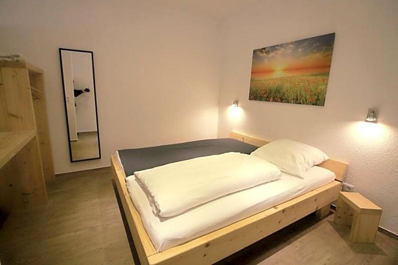 Zur Linde image