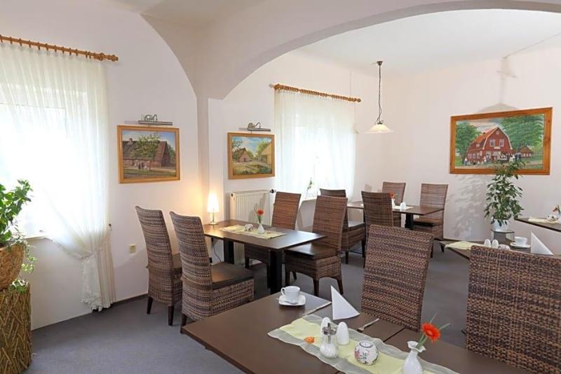 Zur Linde image