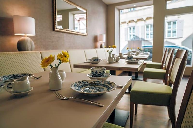 Adelheid Hotel garni image