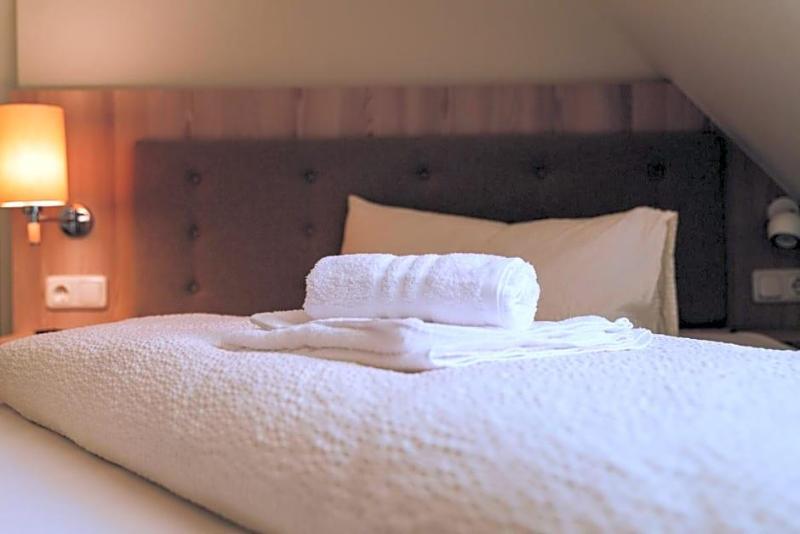 Adelheid Hotel garni image