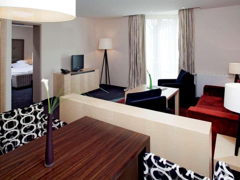 Ringhotel Waldschlösschen Schleswig image