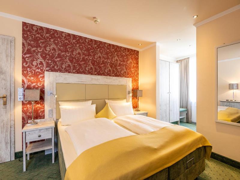 Schloss Hotel Petry image