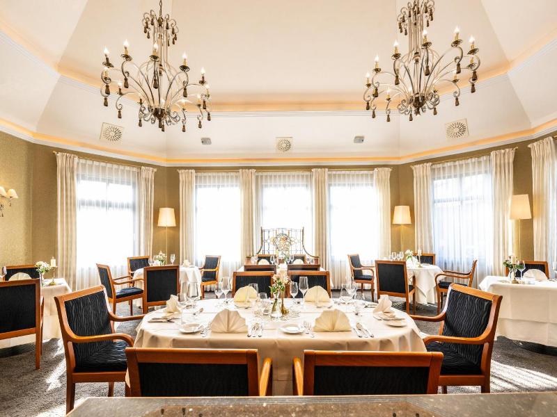 Schloss Hotel Petry image