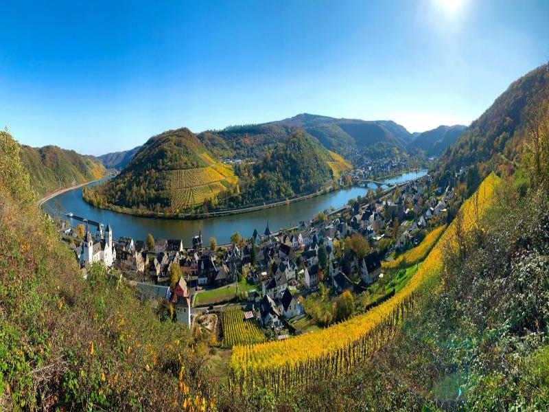 Schloss Hotel Petry image
