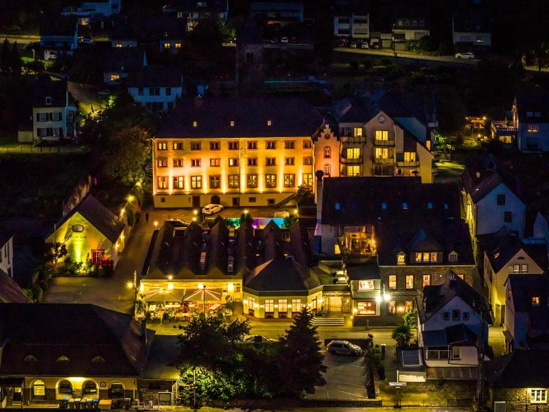 Schloss Hotel Petry image