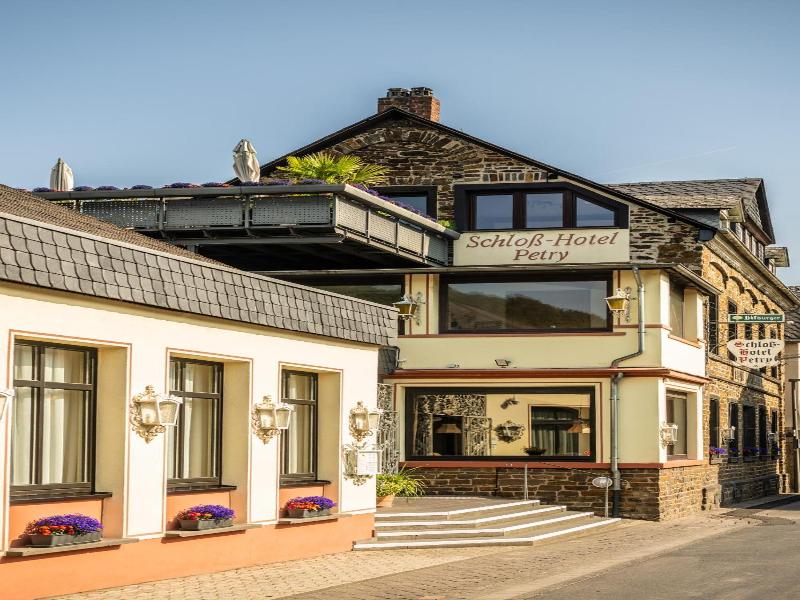 Schloss Hotel Petry image
