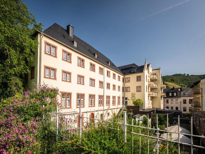 Schloss Hotel Petry image