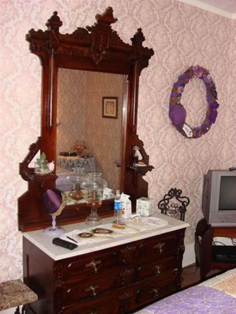 Rocking Horse Inn image