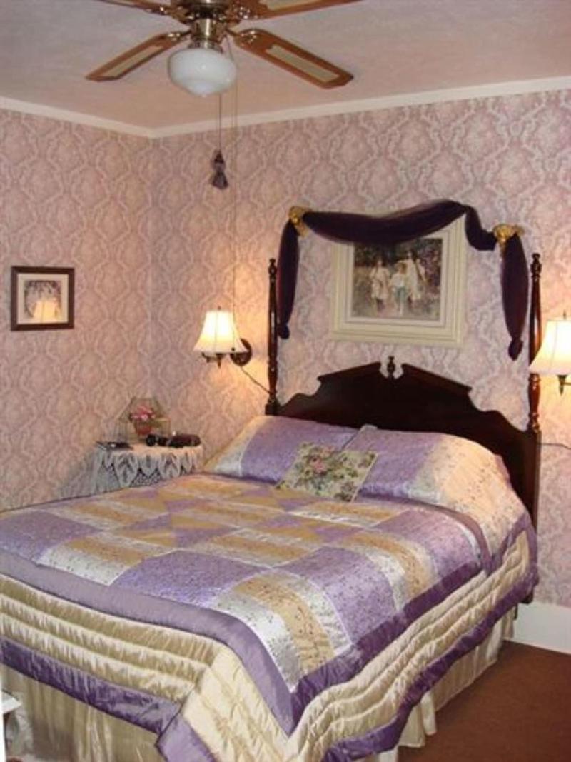 Rocking Horse Inn image