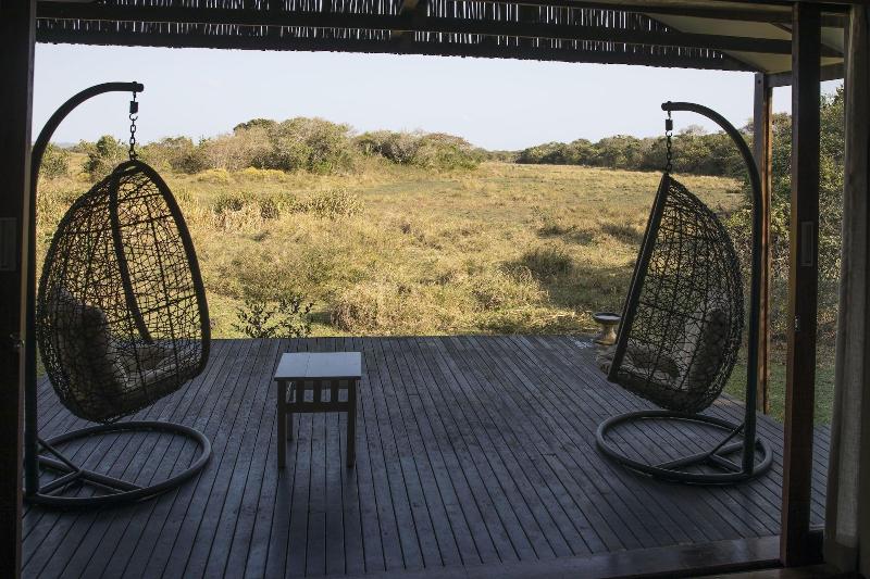 Makakatana Bay Lodge