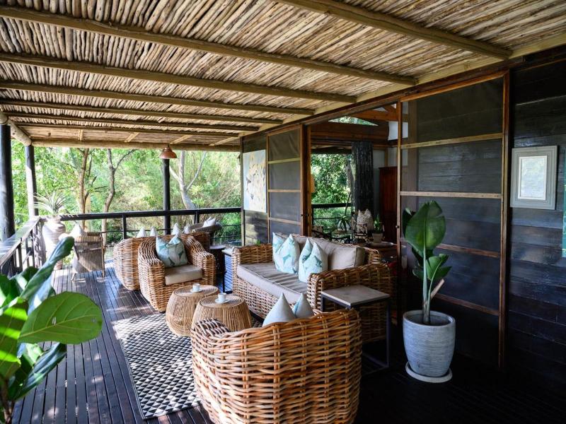 Makakatana Bay Lodge