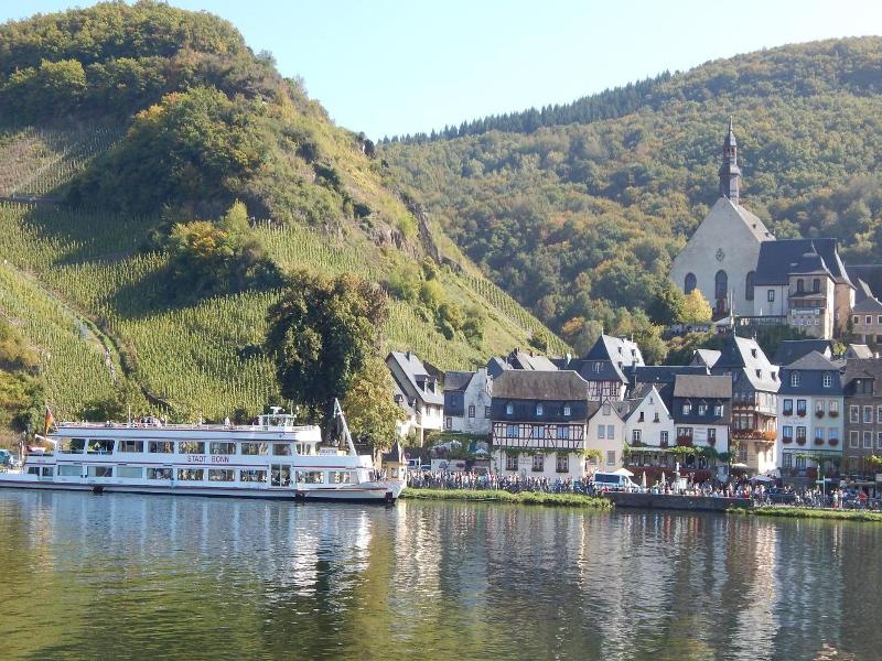 Zum Guten Onkel image
