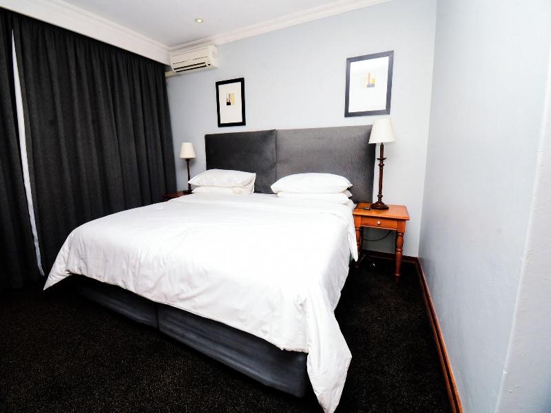 DOUBLE QUEEN SIZE BED
