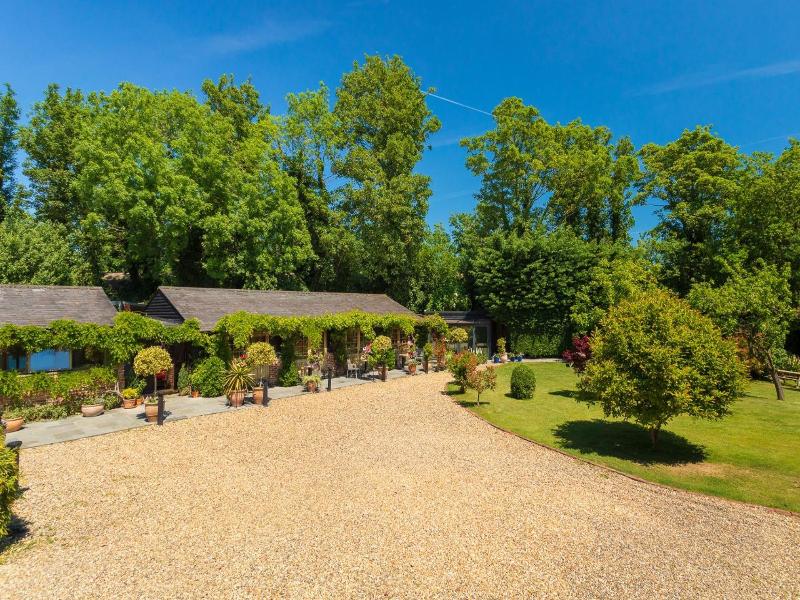 Tonge Barn image