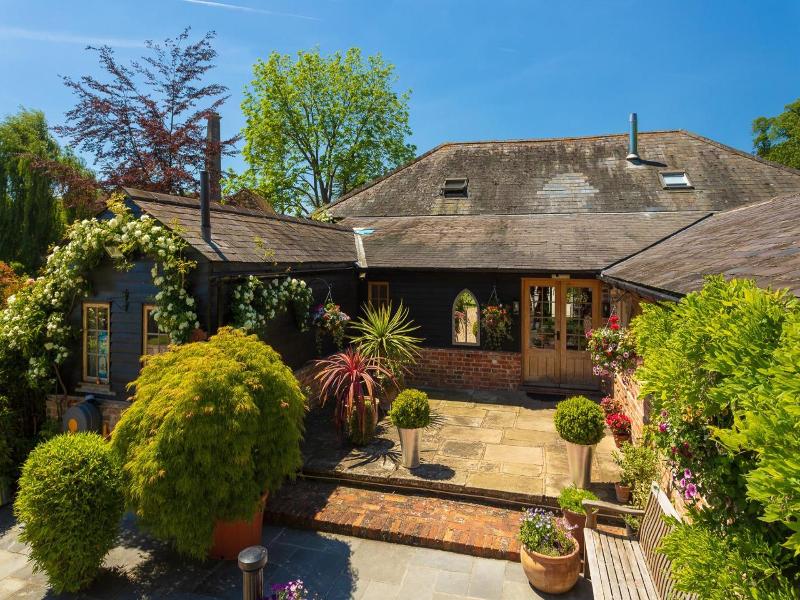Tonge Barn image