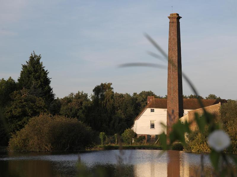 Tonge Barn image