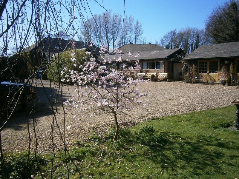 Tonge Barn image