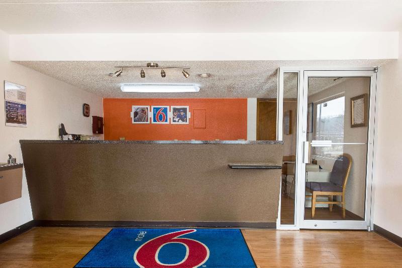 Motel 6 Kingston image