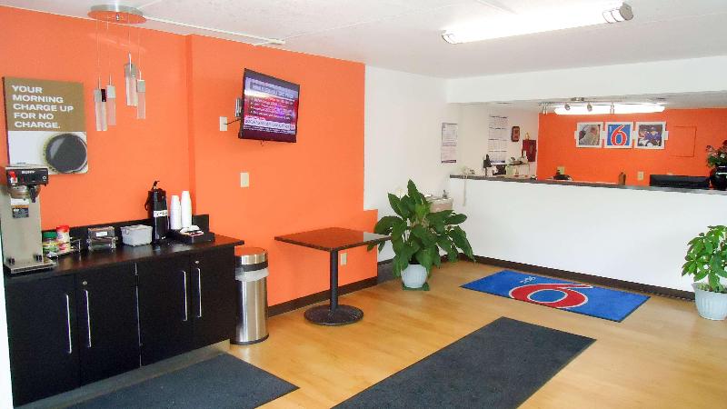 Motel 6 Kingston image