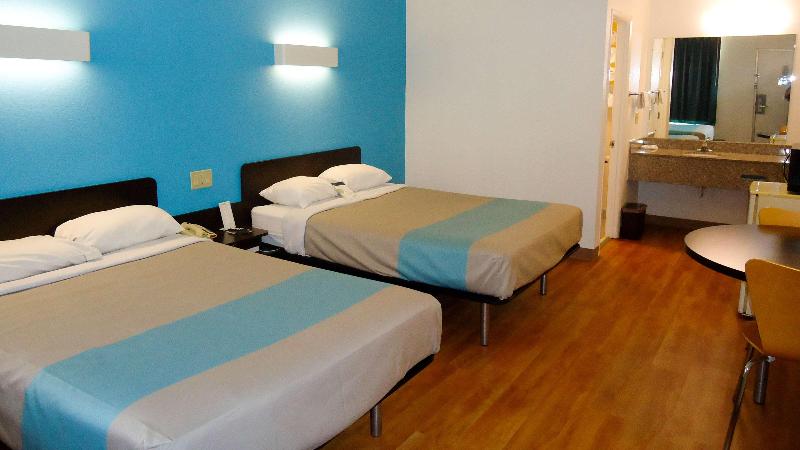 Motel 6 Kingston image
