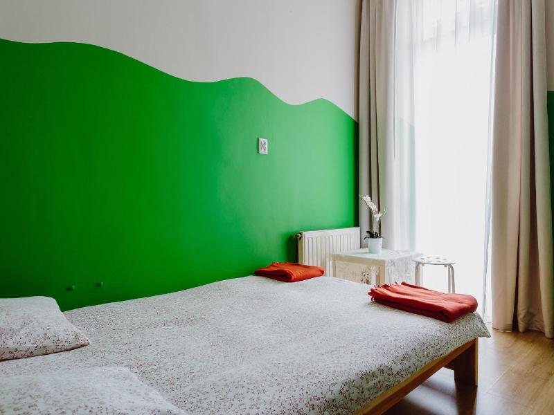 Guest Rooms Tara (Tara Hostel Krakow) image