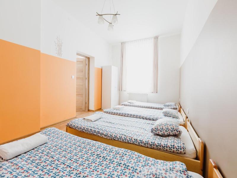 Guest Rooms Tara (Tara Hostel Krakow) image
