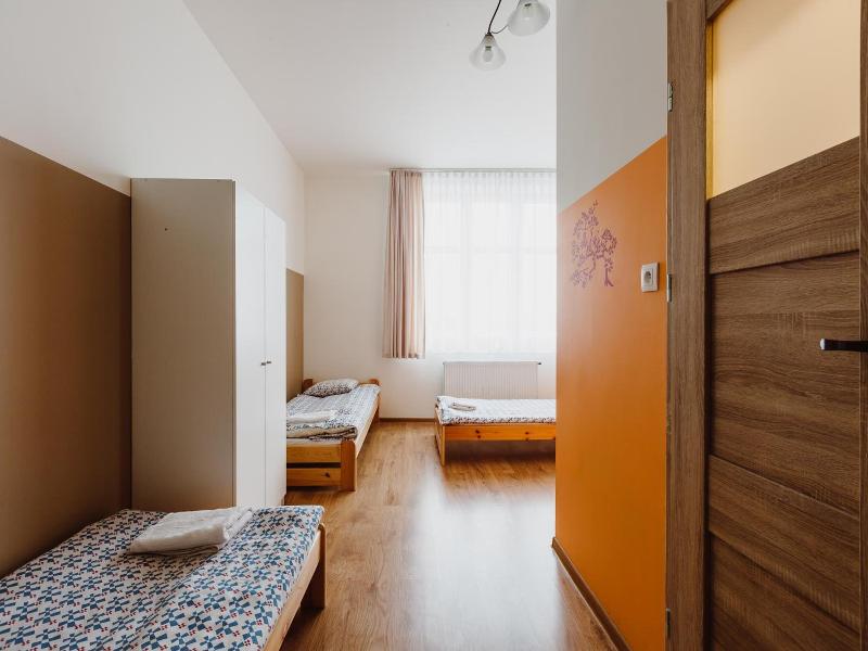 Guest Rooms Tara (Tara Hostel Krakow) image
