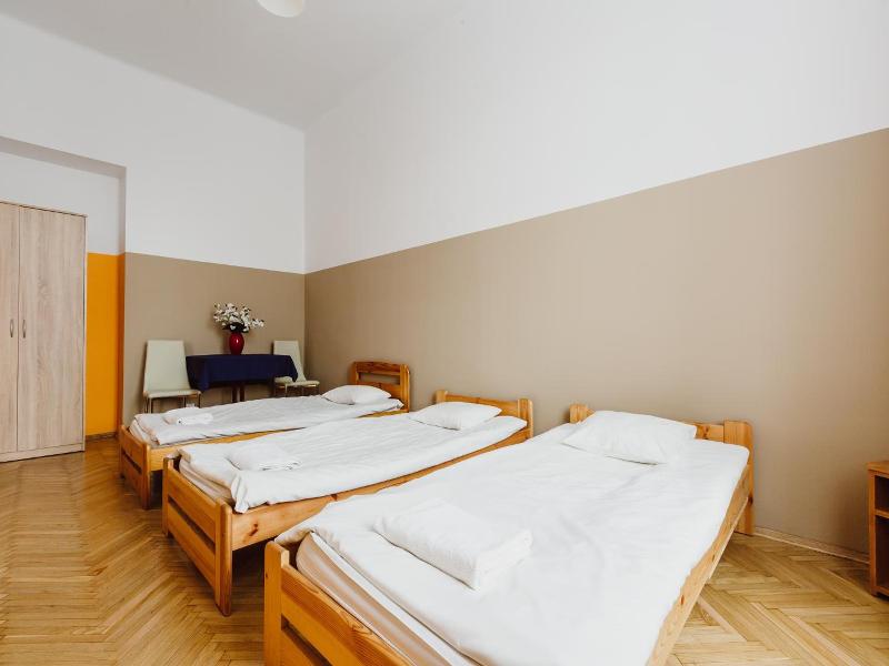 Guest Rooms Tara (Tara Hostel Krakow) image