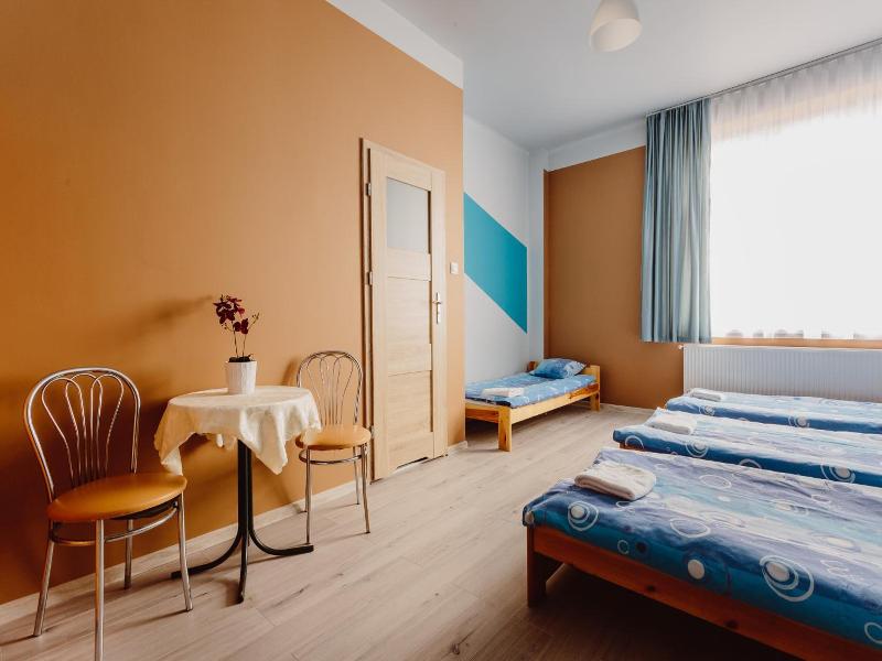 Guest Rooms Tara (Tara Hostel Krakow) image