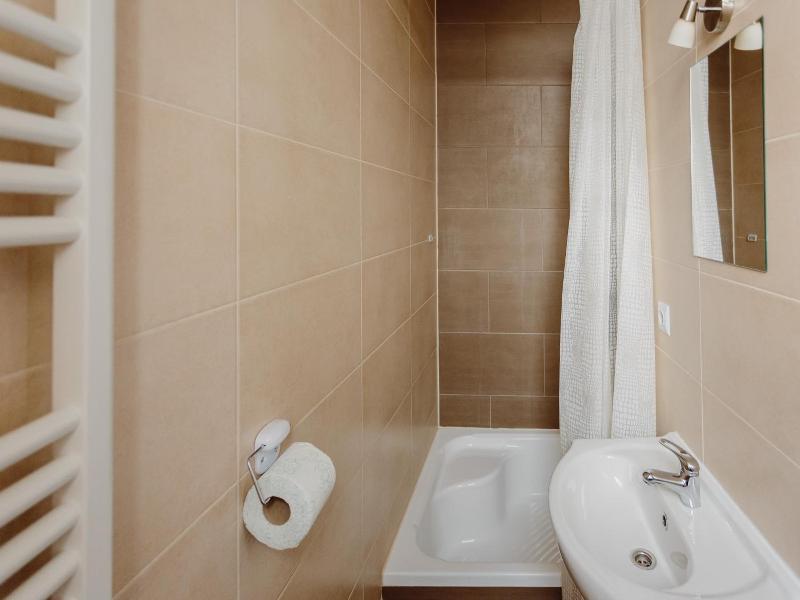 Guest Rooms Tara (Tara Hostel Krakow) image